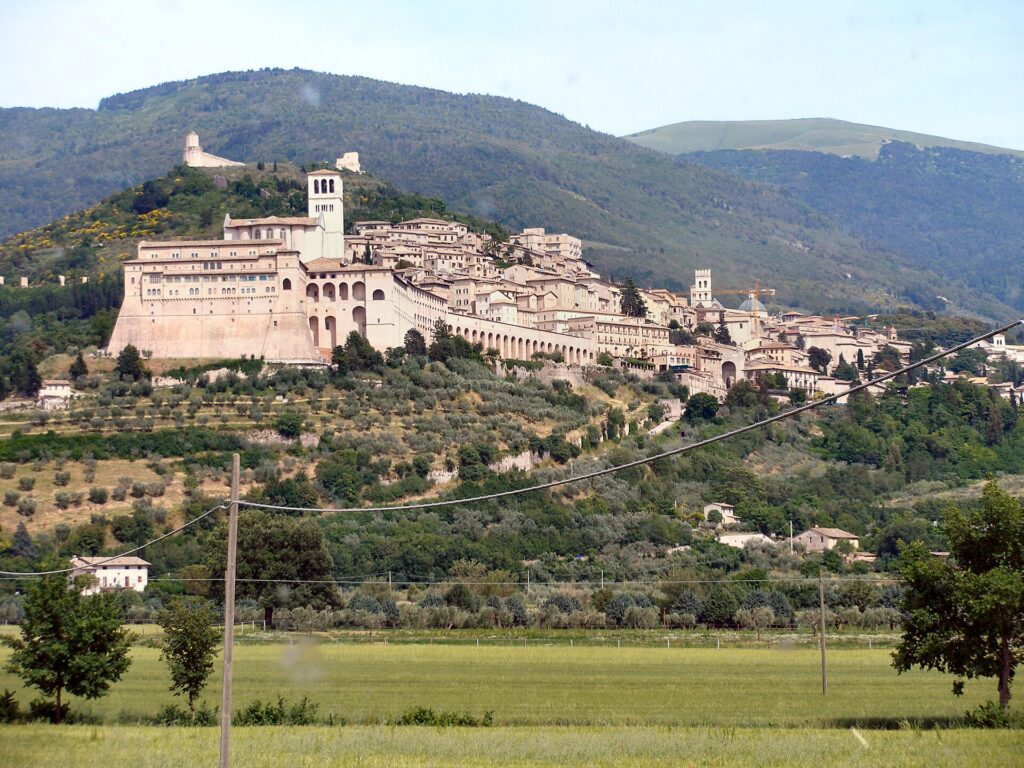 Panorama di Assisi dalla valle